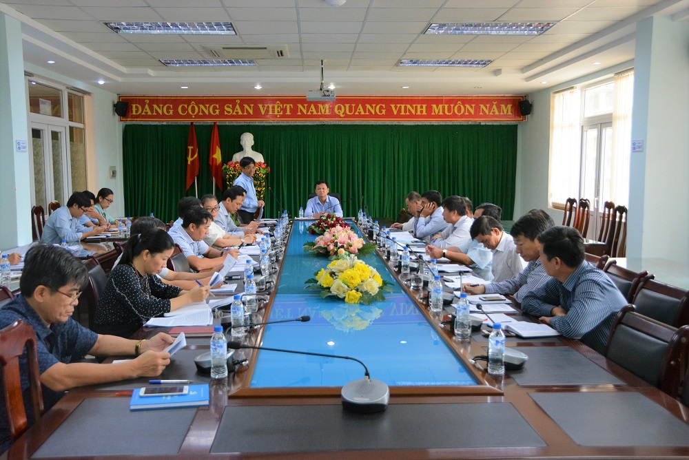 UBND thành phố tổ chức hội nghị thông qua các nội dung trình tại kỳ họp thứ 10, HĐND thành phố khoá XI, nhiệm kỳ 2016 – 2020