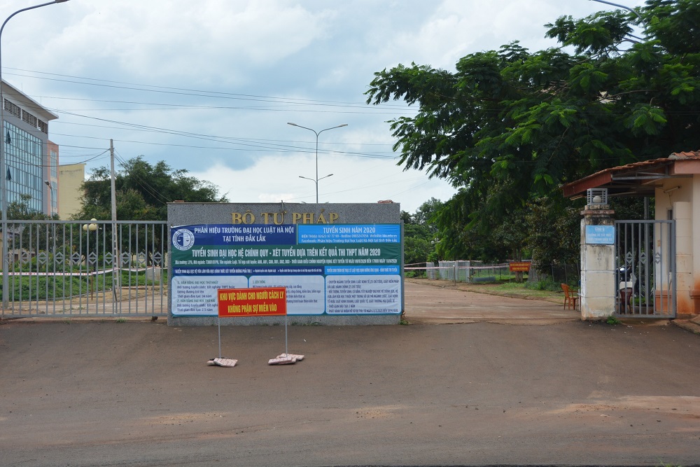 Khu cách ly tập trung ở ký túc xá Phân hiệu Trường Đại học Luật Hà Nội tại Đắk Lắk đi vào hoạt động