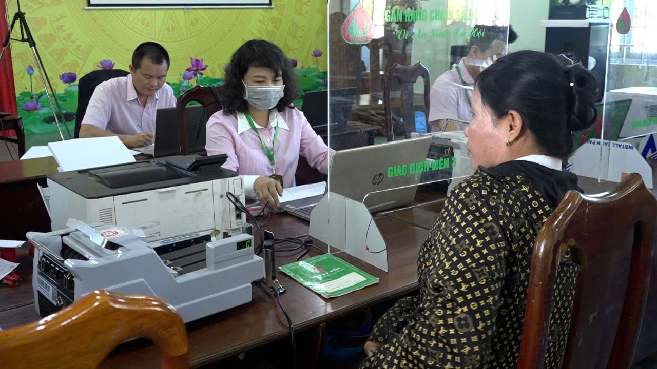 Ban đại diện Hội đồng quản trị NHCSXH huyện thực hiện có hiệu quả Chỉ thị của Đảng về tín dụng chính sách