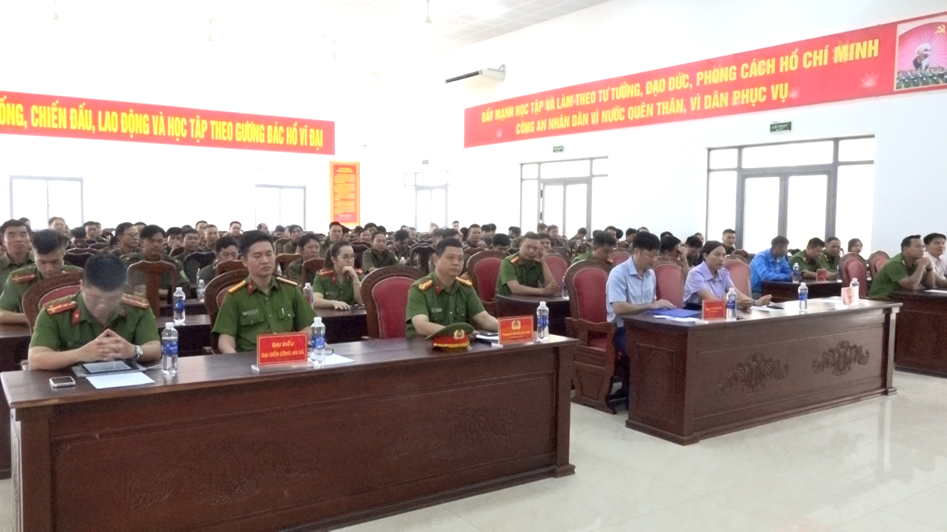 00000.00_00_16_10.Still001