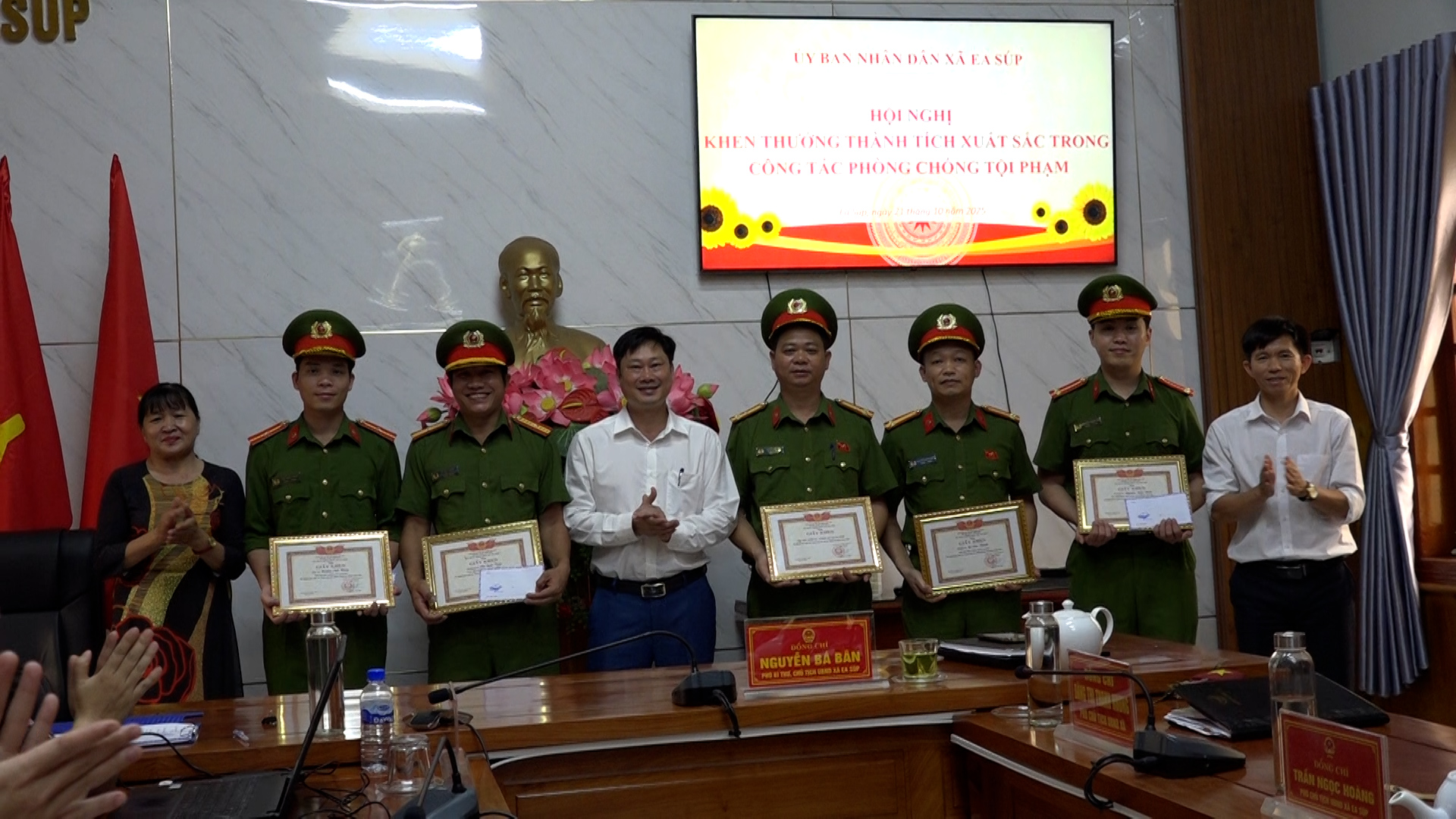 00043.MTS.00_00_05_15.Still003