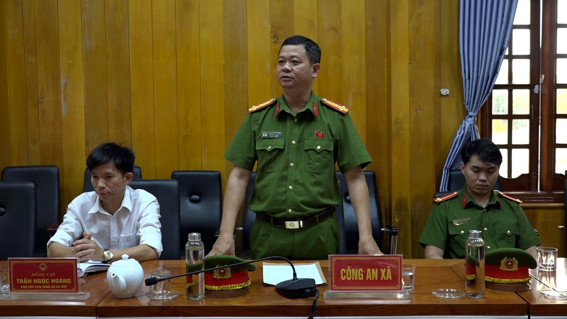 00046.MTS.00_00_01_22.Still001