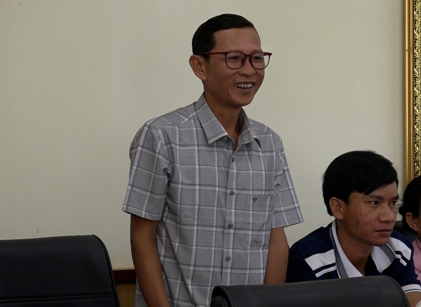 00058.MTS.00_00_06_13.Still001