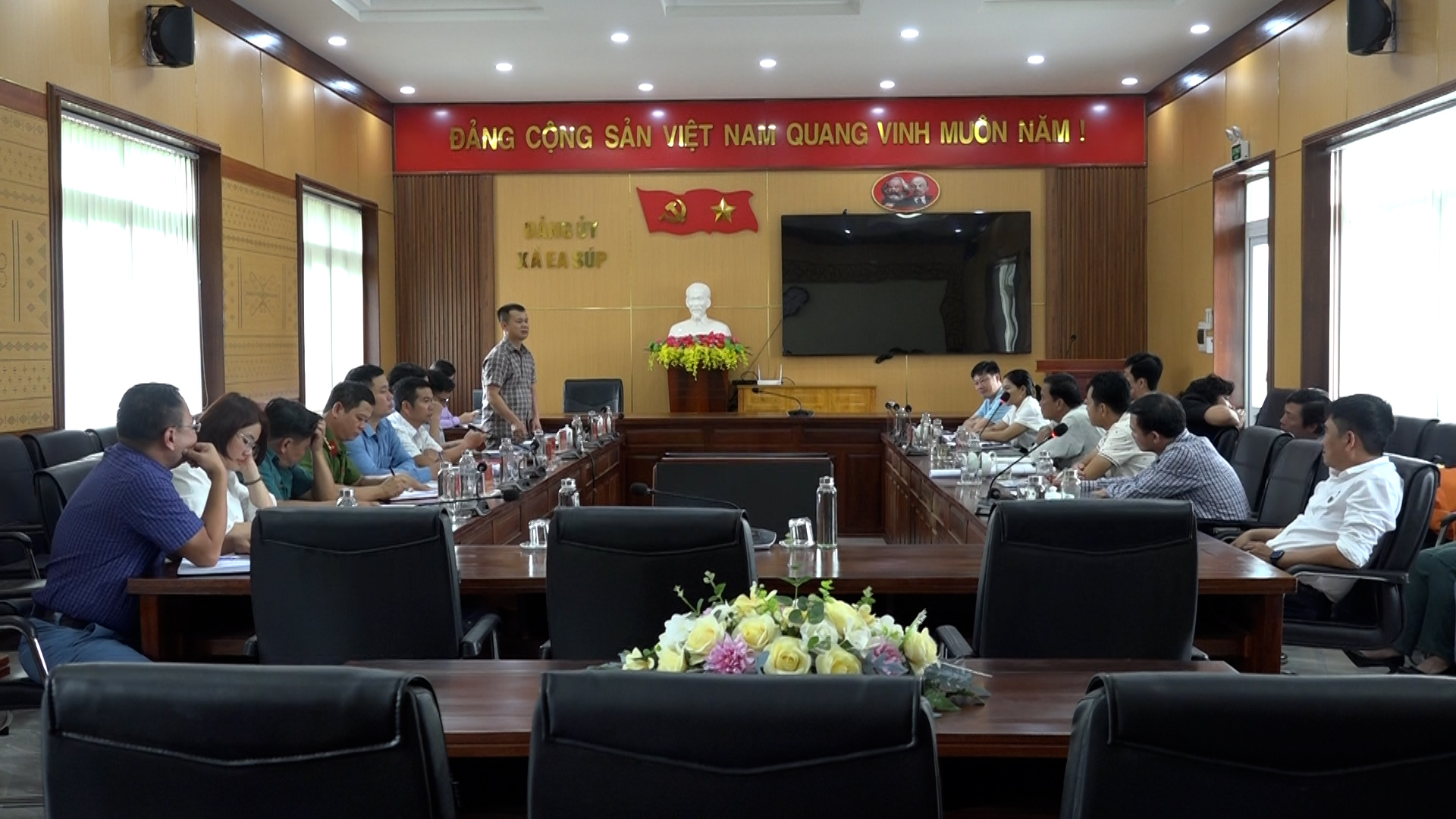 Ban Thường vụ Đảng ủy xã Ea Súp làm việc với Hợp tác xã Nông nghiệp dịch vụ An Farm Đà Lạt