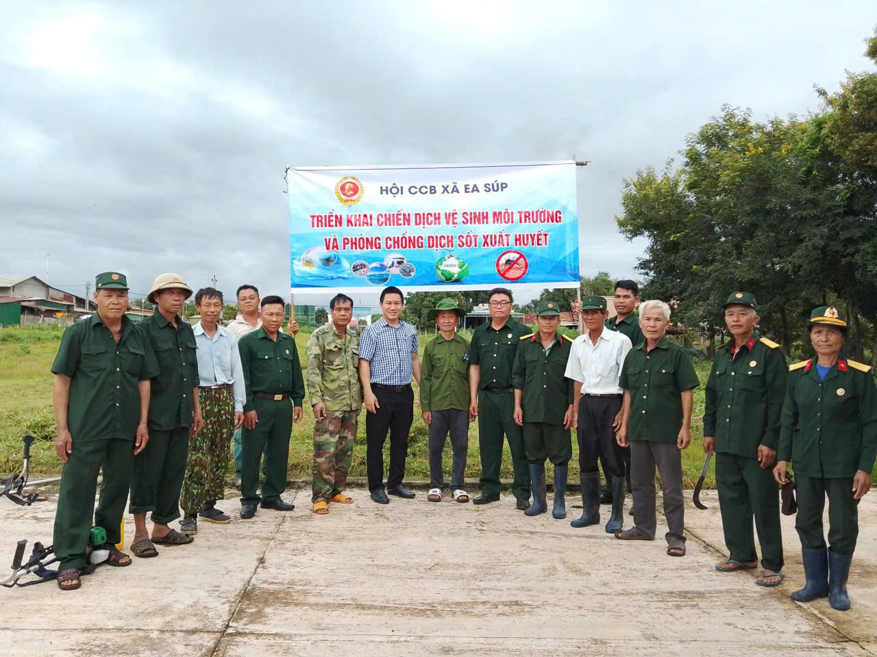 Hội Cựu chiến binh xã Ea Súp: Thực hiện chiến dịch vệ sinh môi trường và phòng chống sốt xuất huyết
