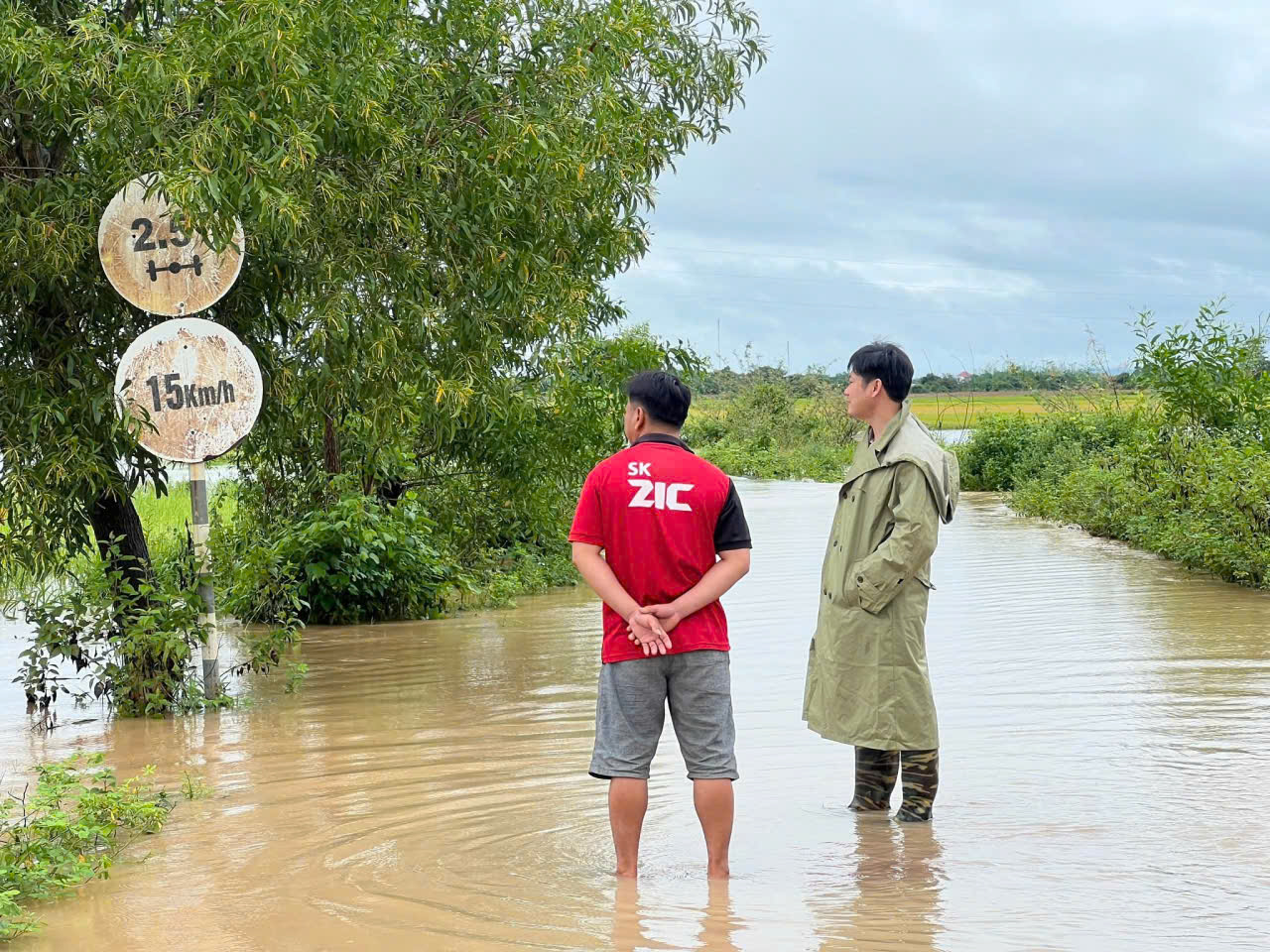 z7040961427072_ddd731be923b1bda48ebc5a02c9d3e58