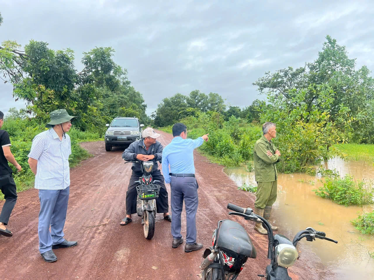 z7041000410990_35fbd050790a4e08f61f5e592b0ffa5d