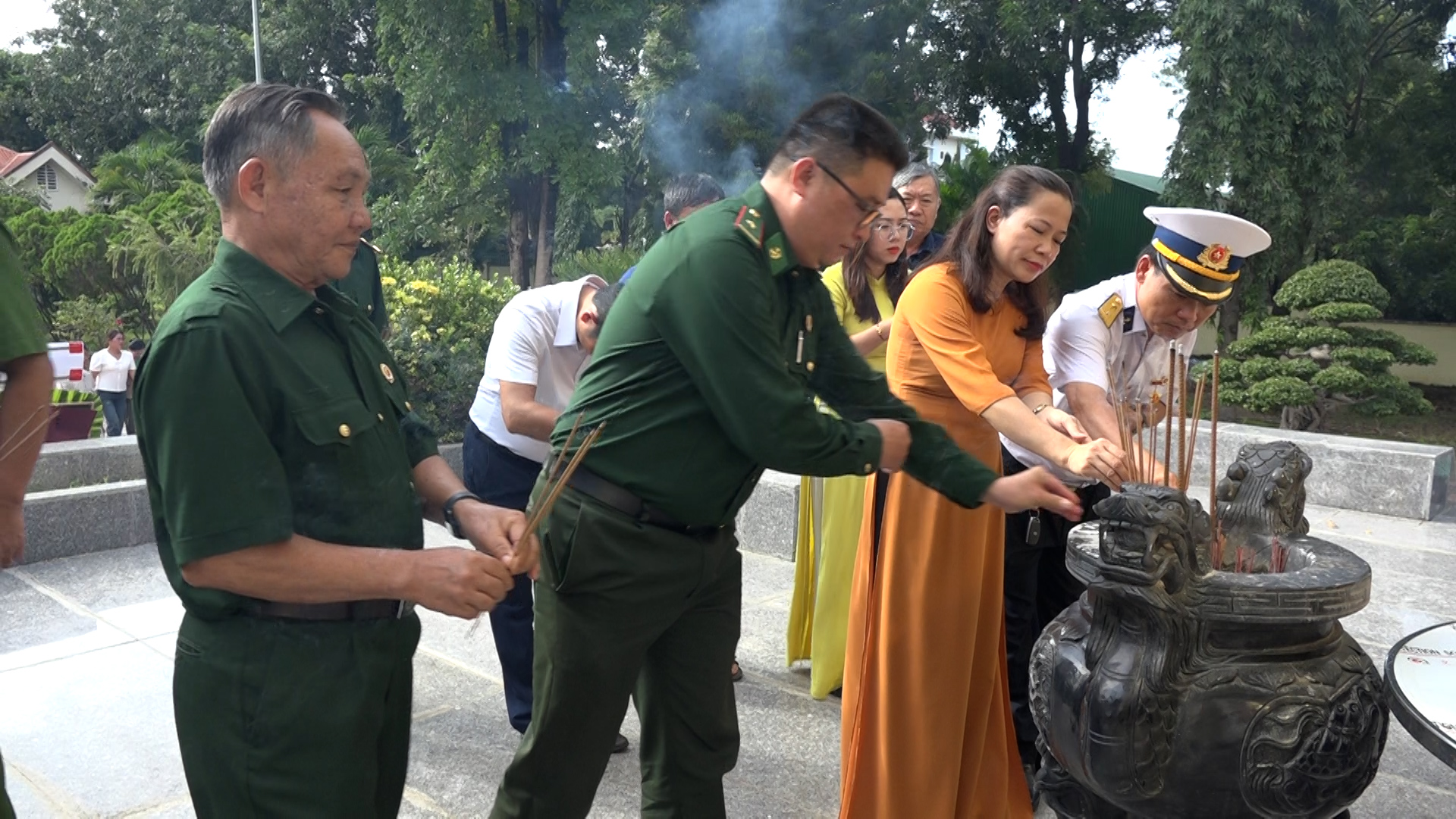 00022.MTS.00_00_12_00.Still001