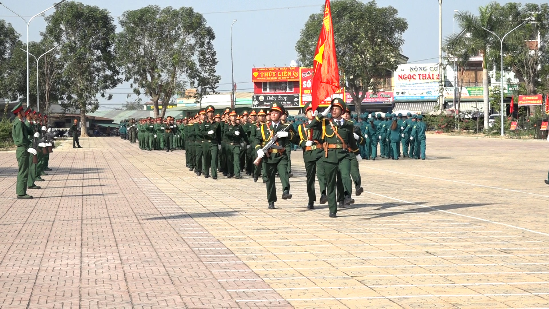 Tài liệu tuyên truyền Kỷ niệm 80 năm Ngày truyền thống lực lượng vũ trang tỉnh Đắk Lắk