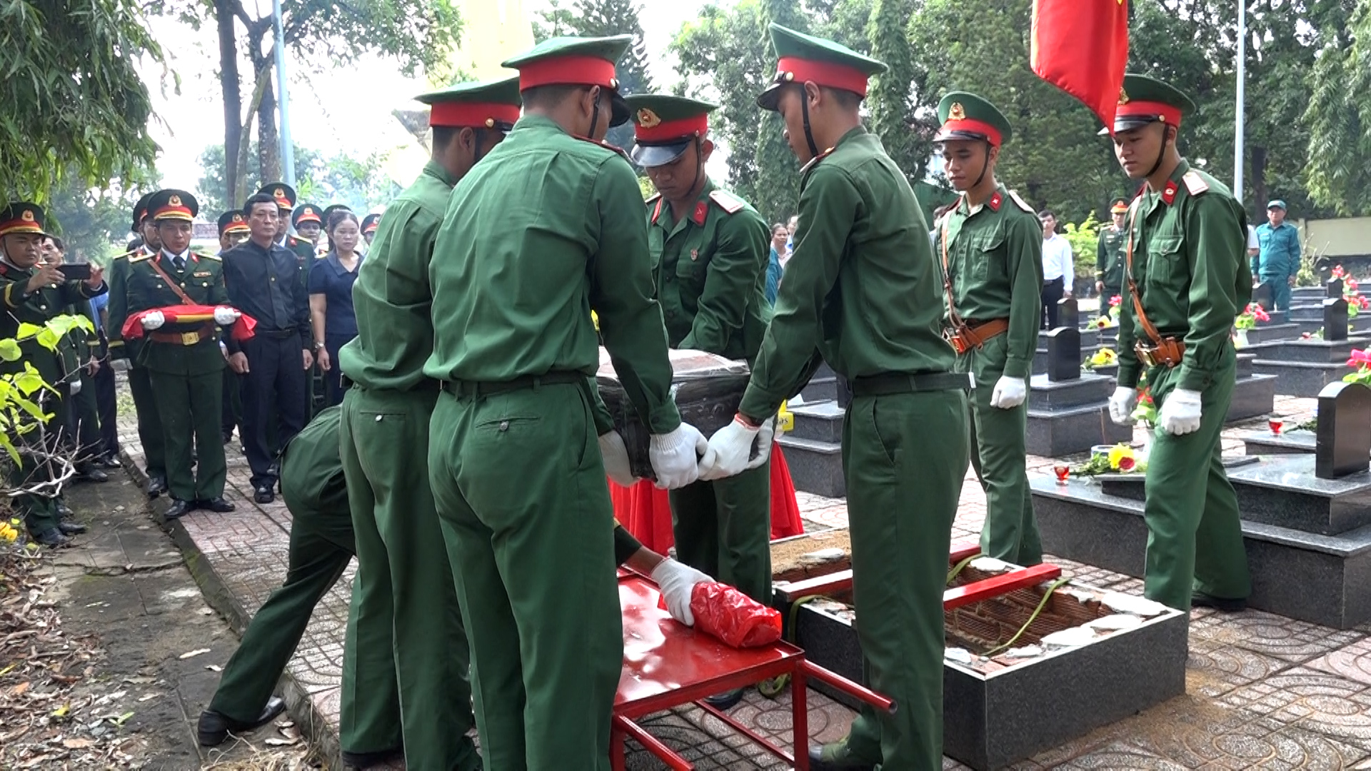 00117.MTS.00_00_06_15.Still001