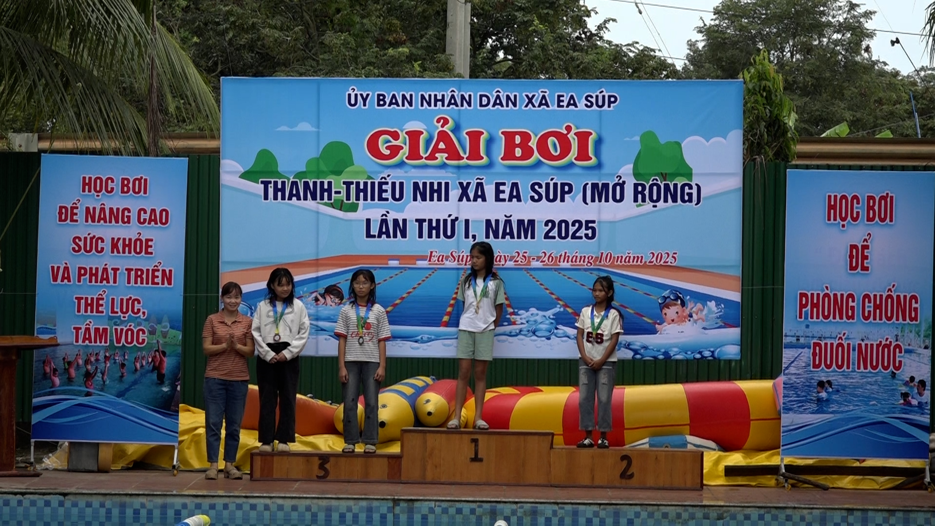 00041.MTS.00_00_04_05.Still001