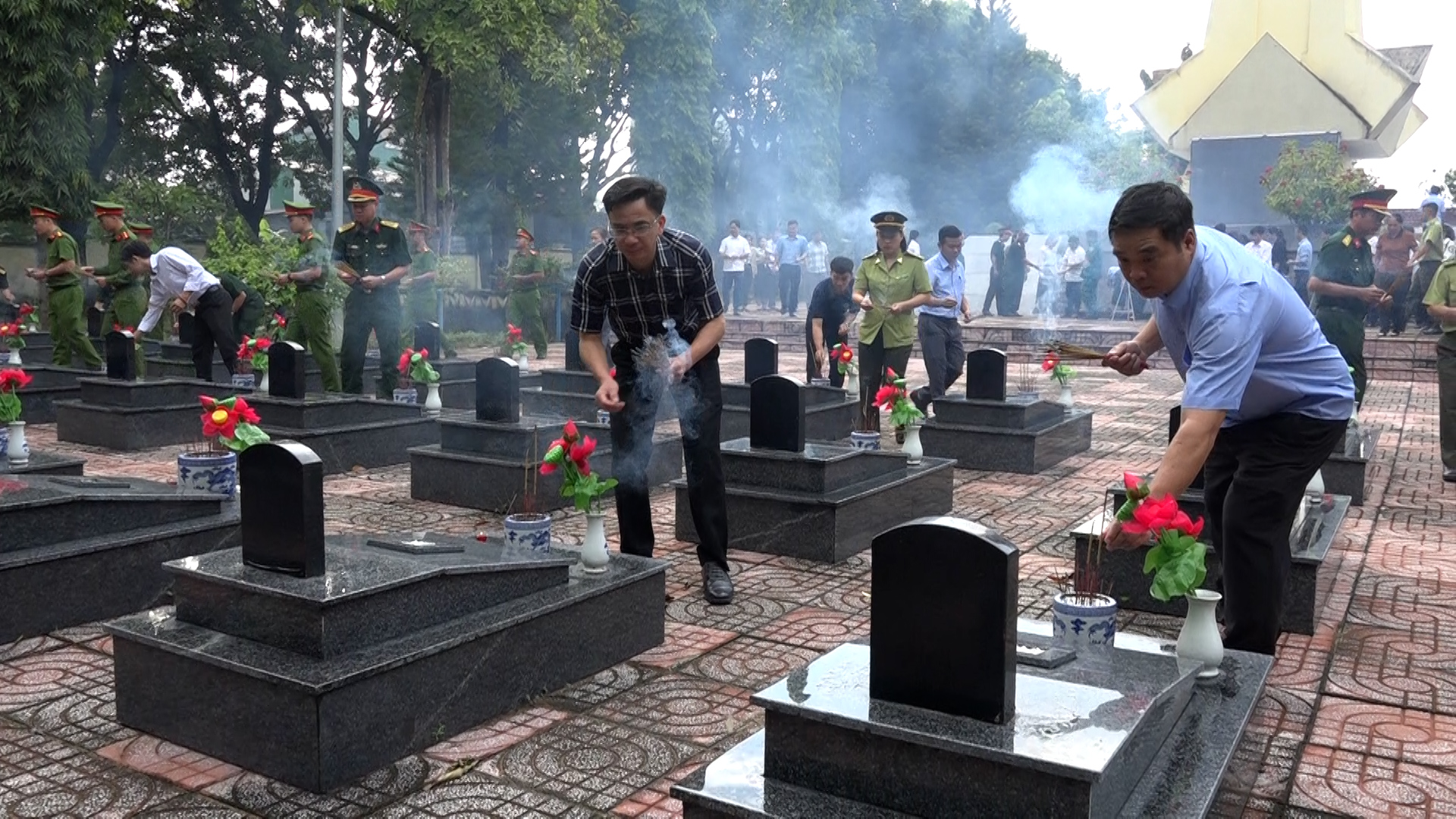 00015.MTS.00_00_02_14.Still001