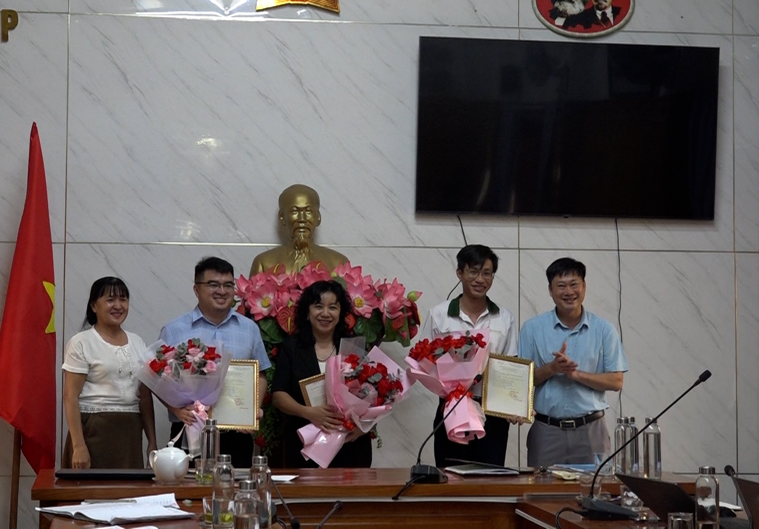 00063.MTS.00_00_06_14.Still001