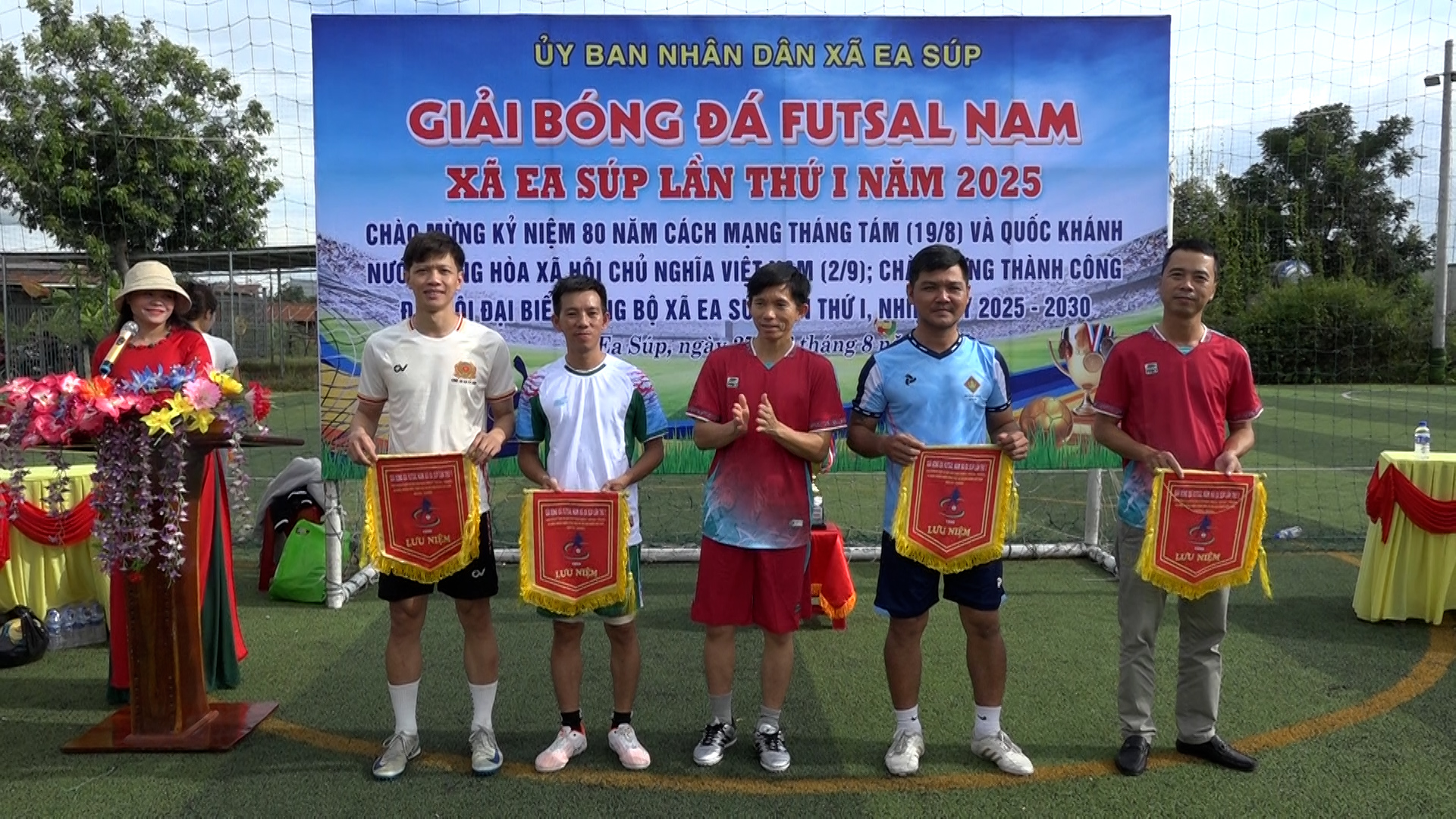 Ea Súp tổ chức thành công giải bóng đá chào mừng 80 năm ngày Cách mạng tháng 8 và Quốc khánh 2/9, chào mừng Đại hội Đảng bộ xã lần thứ nhất nhiệm kỳ 2025 - 2030