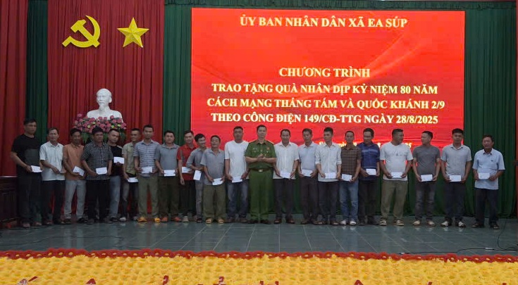 z6960902719665_7b83b66fd0174c2f62535d91ba11f757