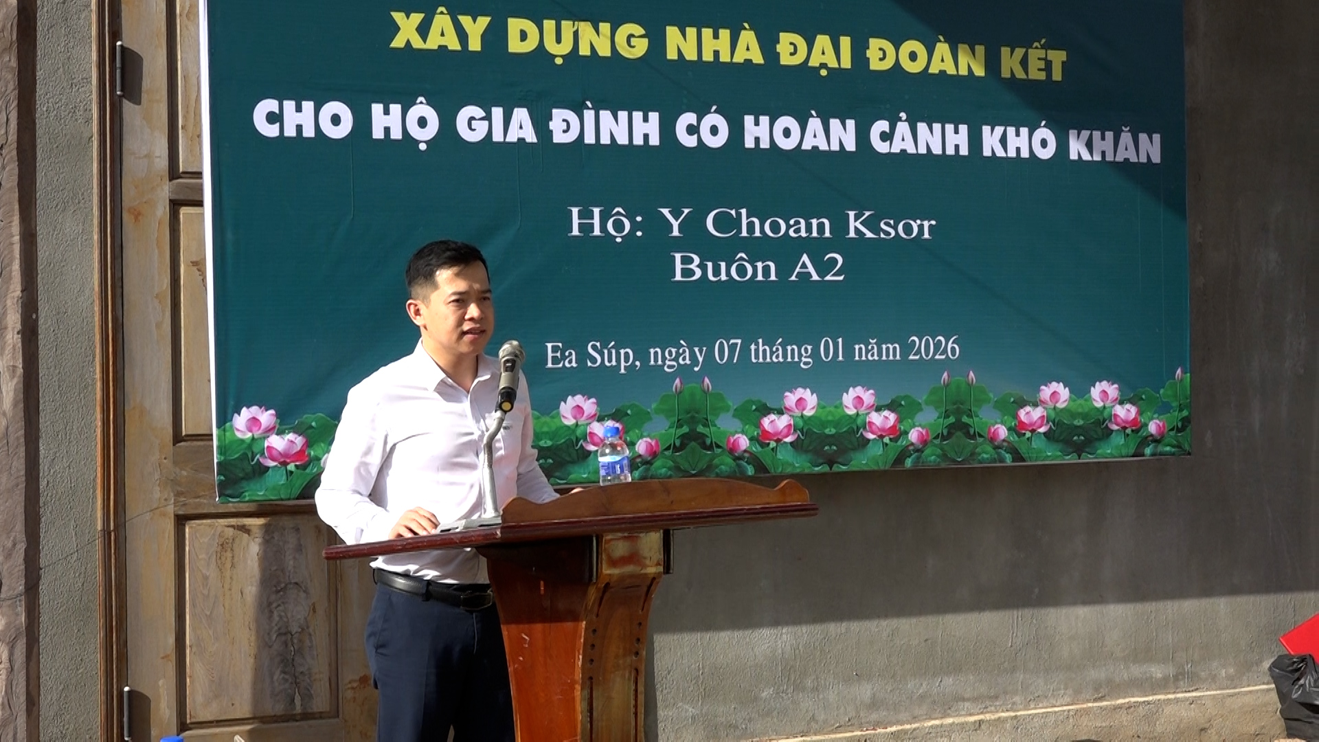 00029.MTS.00_00_24_10.Still001