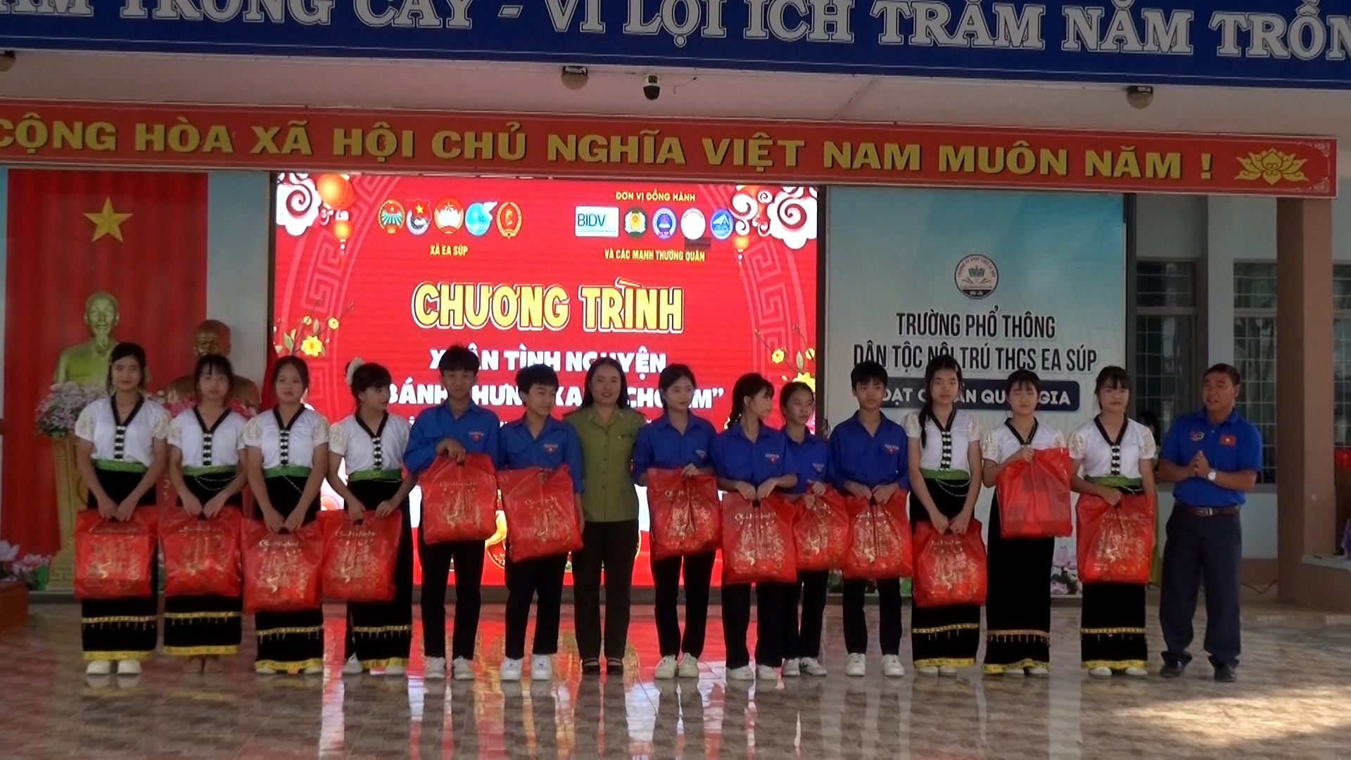 00077.MTS.00_00_01_22.Still001