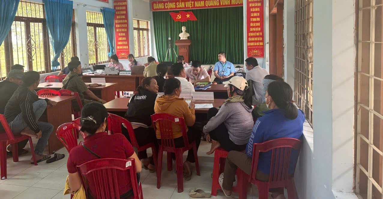 NHCSXH giảm lãi suất cho vay đối với khách hàng vay vốn bị ảnh hưởng sau bão số 13