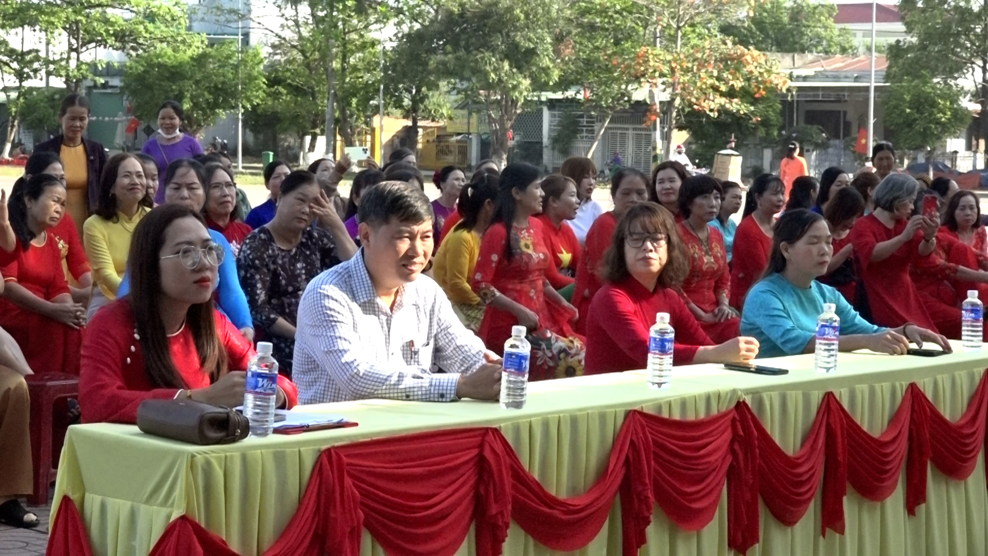 00108.MTS.00_00_02_17.Still001