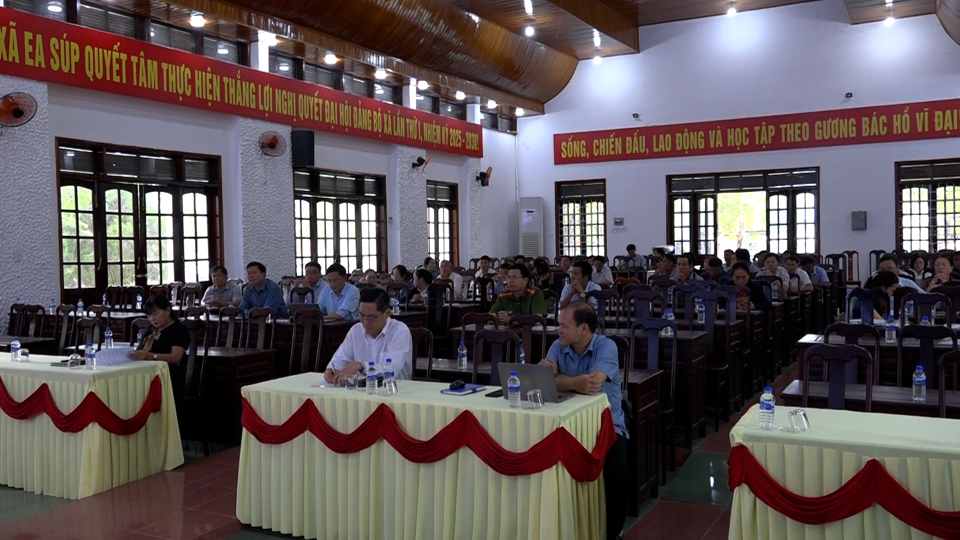 Xã Ea Súp phổ biến Luật Việc làm 2025 và các quy định về đưa người lao động đi làm việc ở nước ngoài