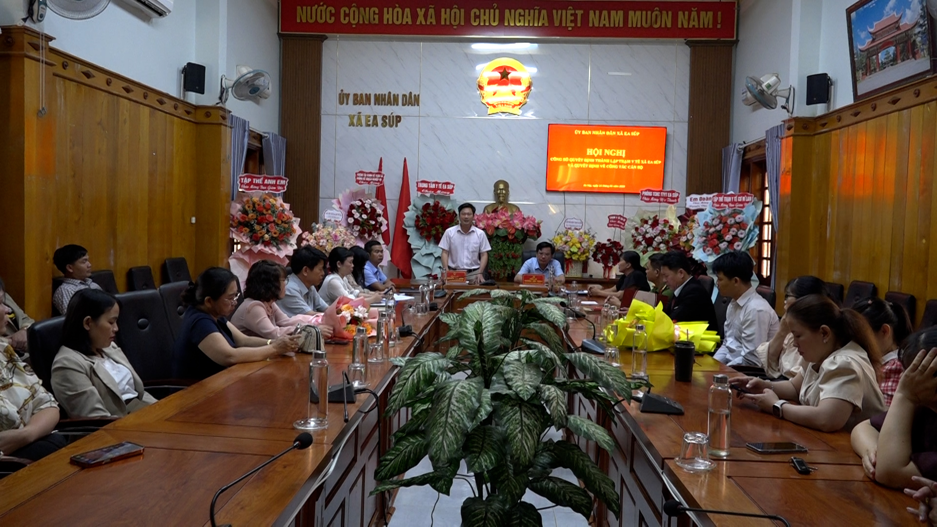 00086.MTS.00_00_02_18.Still001